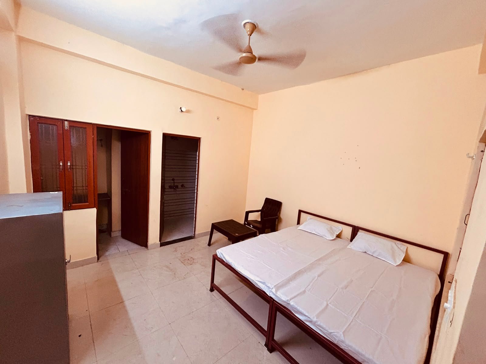 1 rk independent house near matiyari chauraha 