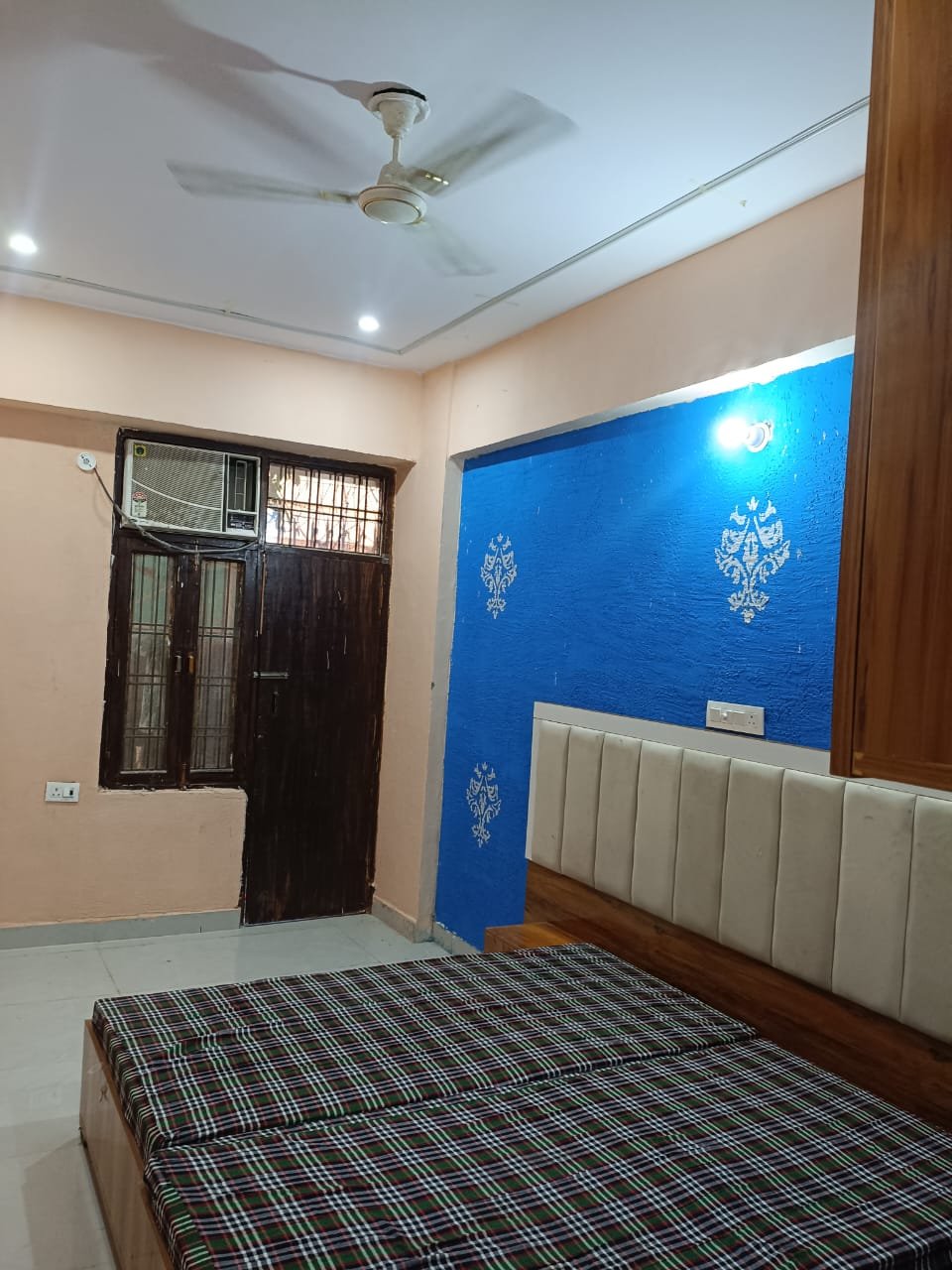 1 Room Set With Double Bed Almirah And Ac